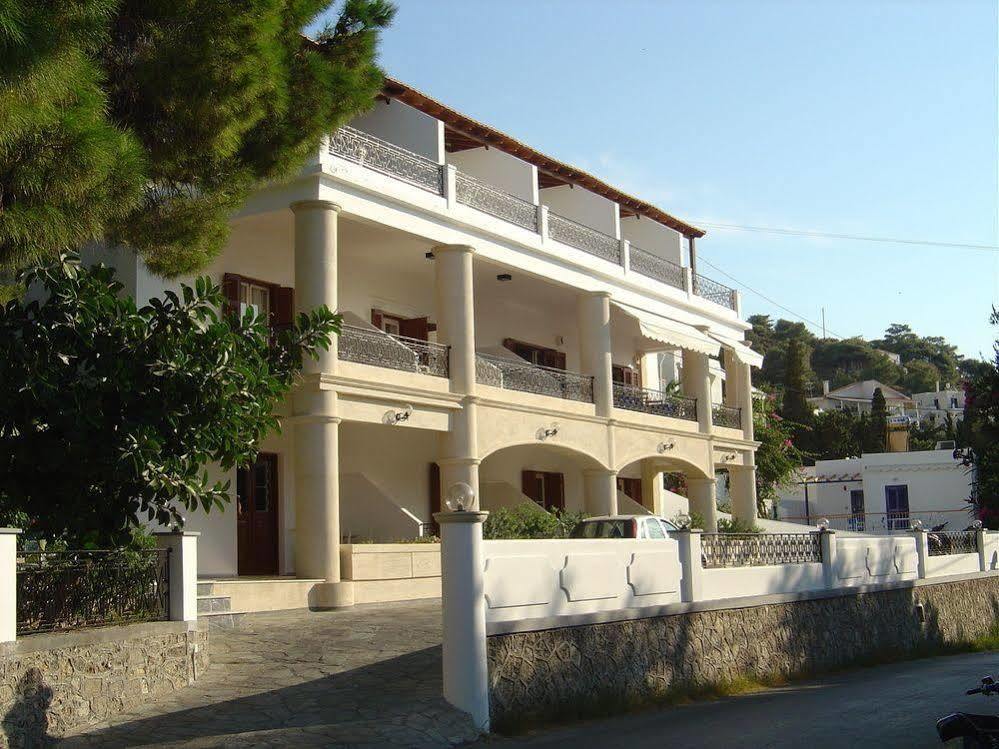 Oasis Hotel Masouri Exterior photo